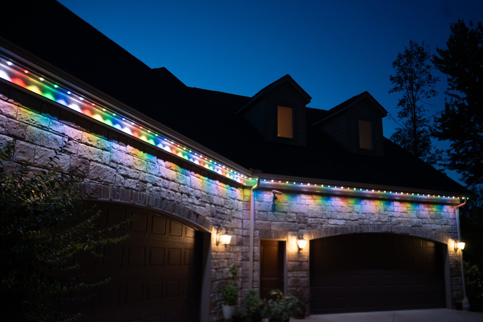 permanent roofline lighting in Auburn, Ohio