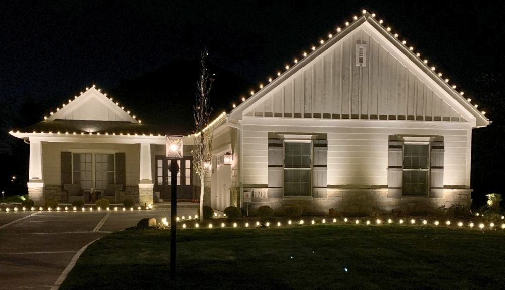Christmas lights installation near me Medway OH