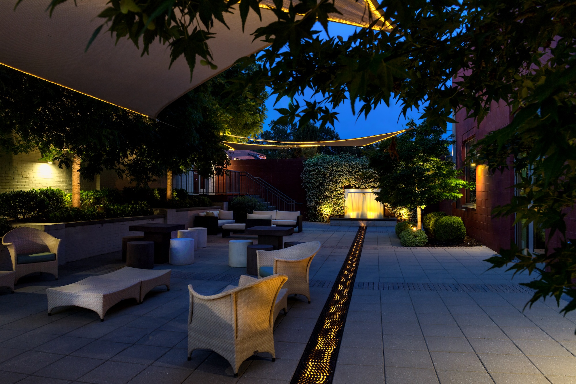 common area commercial lighting