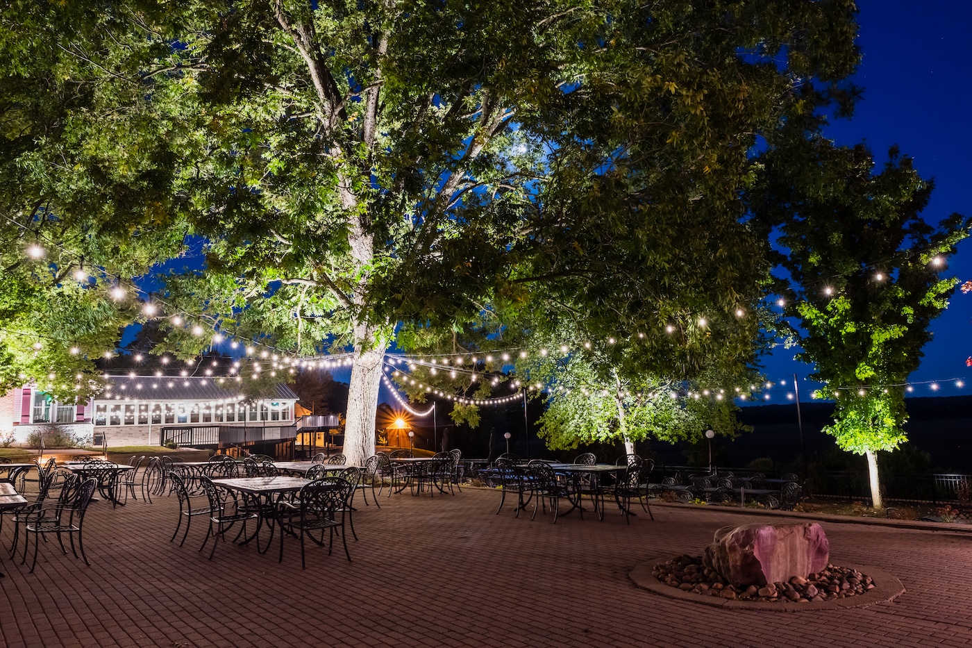 commercial outdoor lighting in chicago illinois