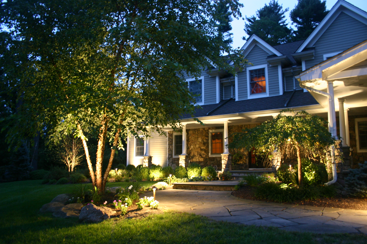 Lawn and deck lighting