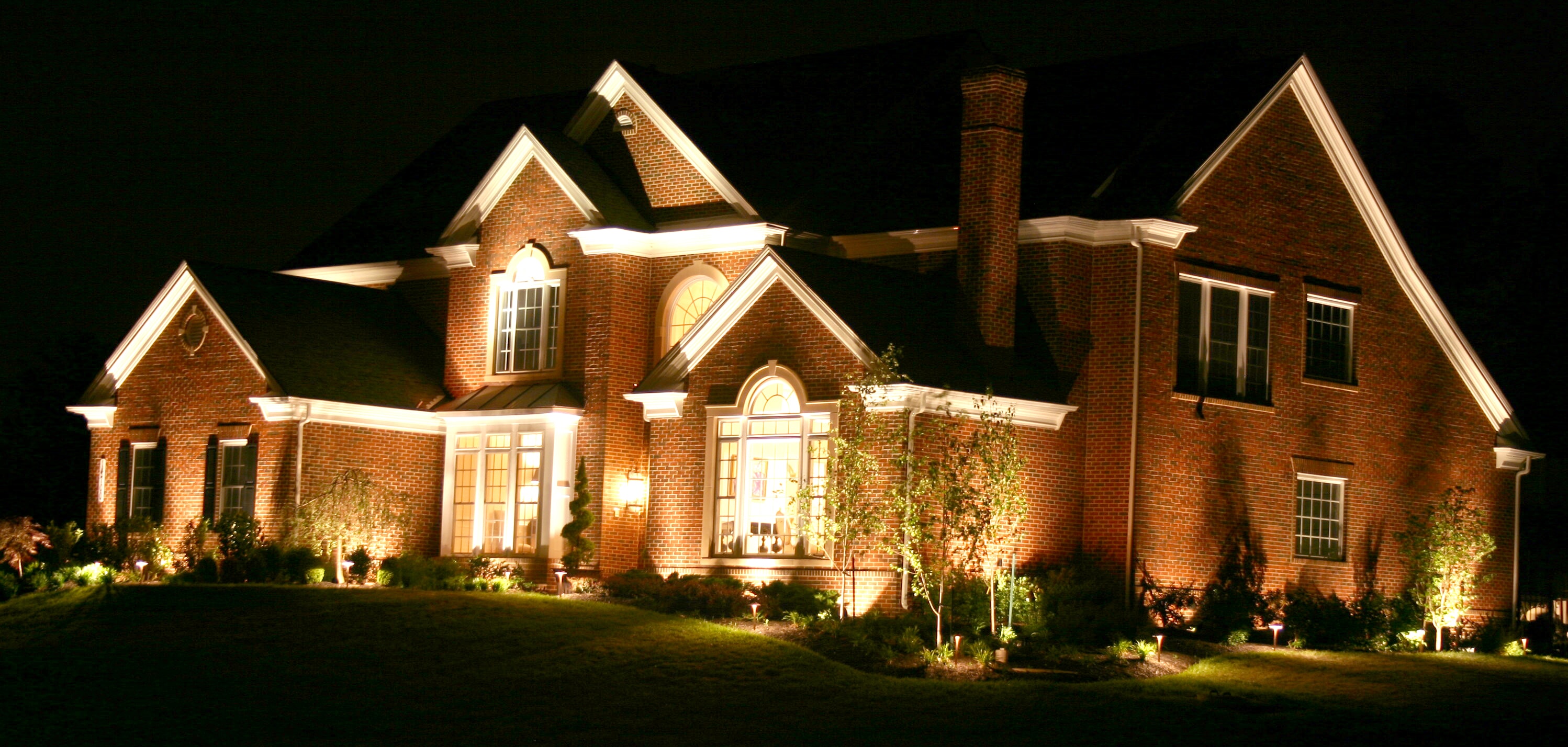 South Carolina home with outdoor lights