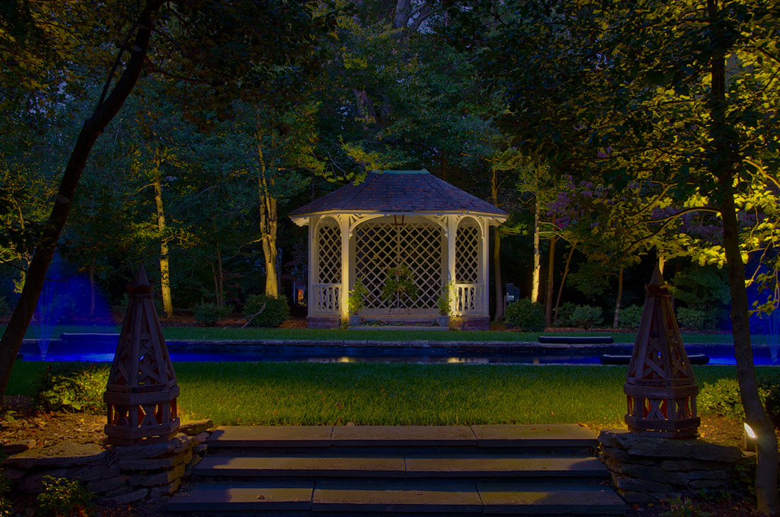 Picture of Louisville gazebo with lighting