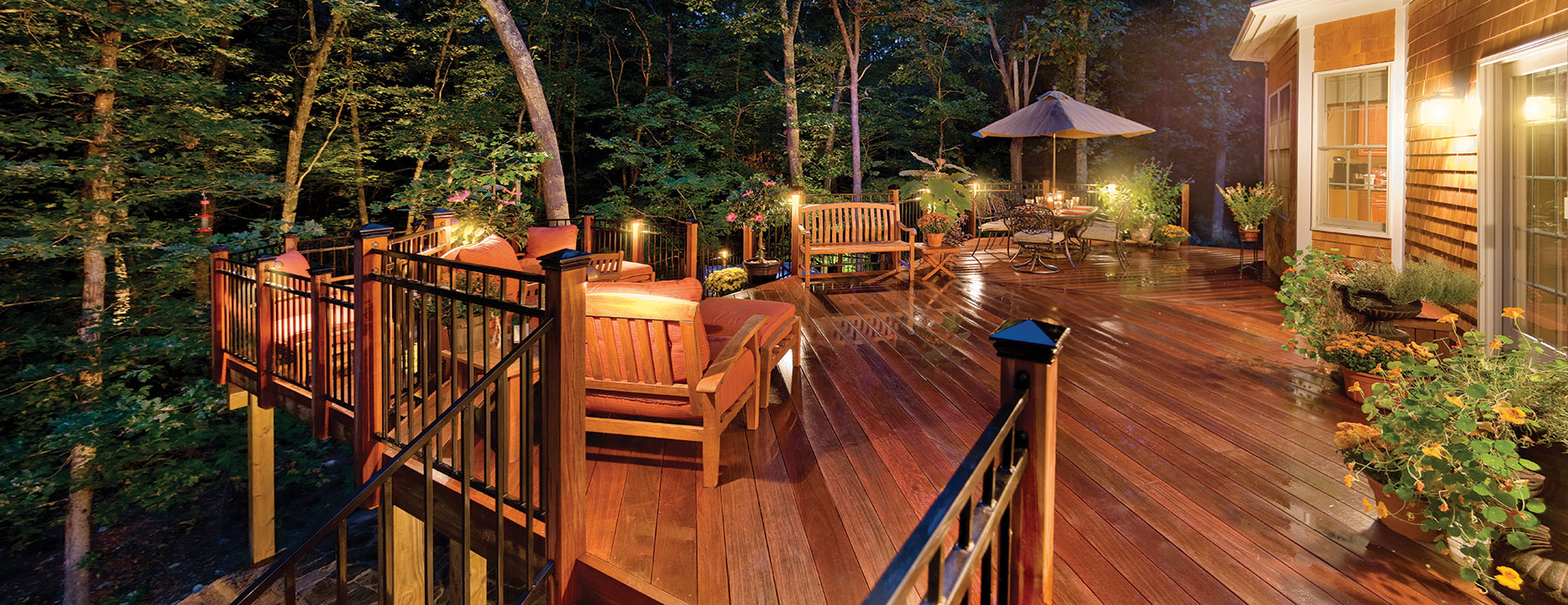 Deck with specialty lighting