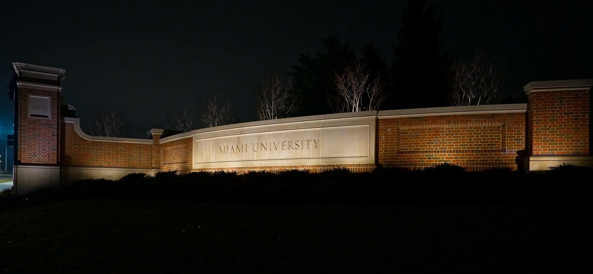 university sign commercial lighting