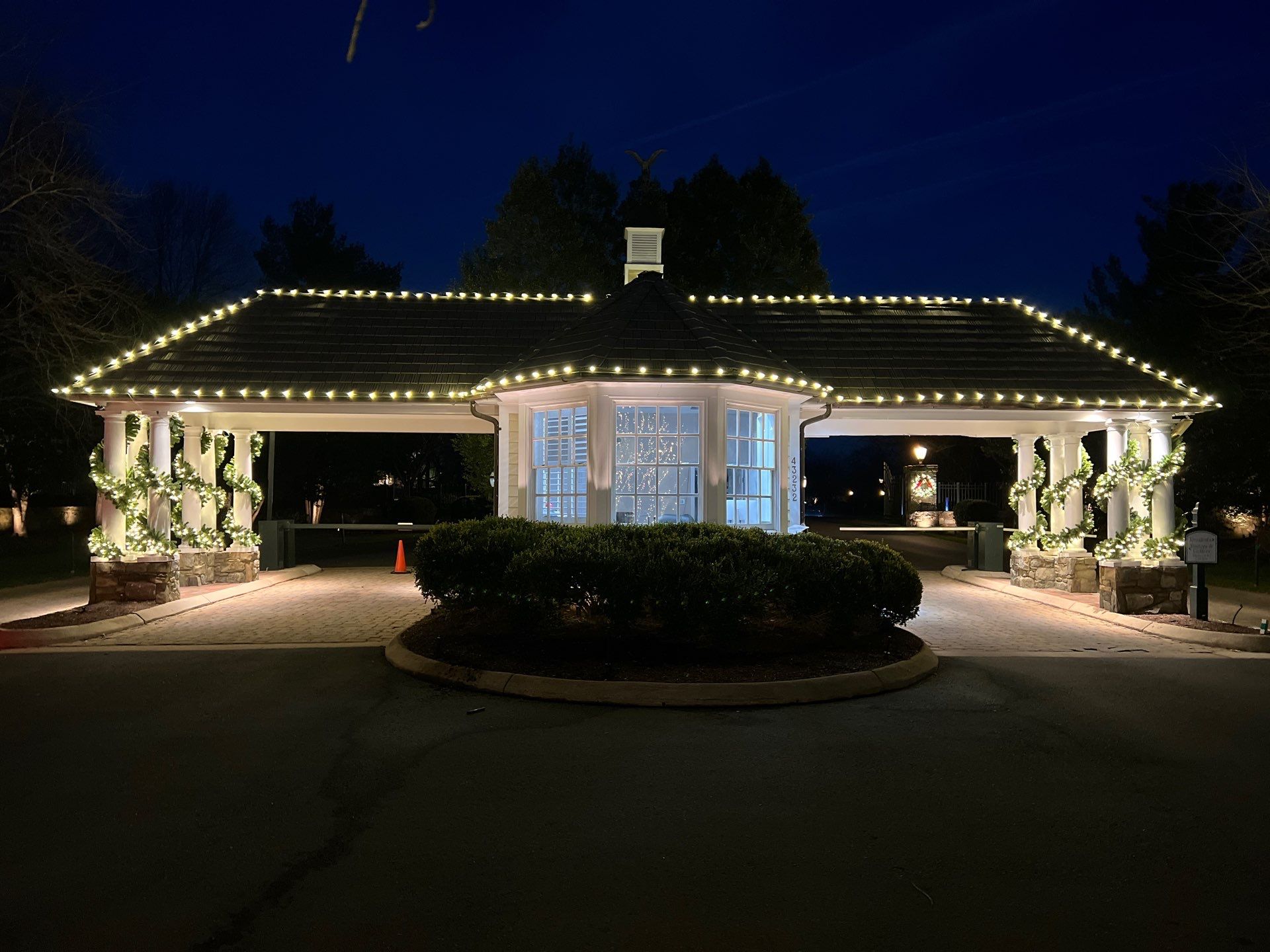 River Creek Holiday Lighting