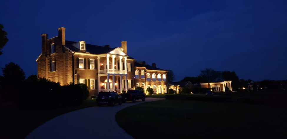 front architectural lighting on a plantation 