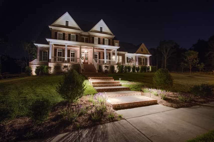 outdoor lighting curb appeal