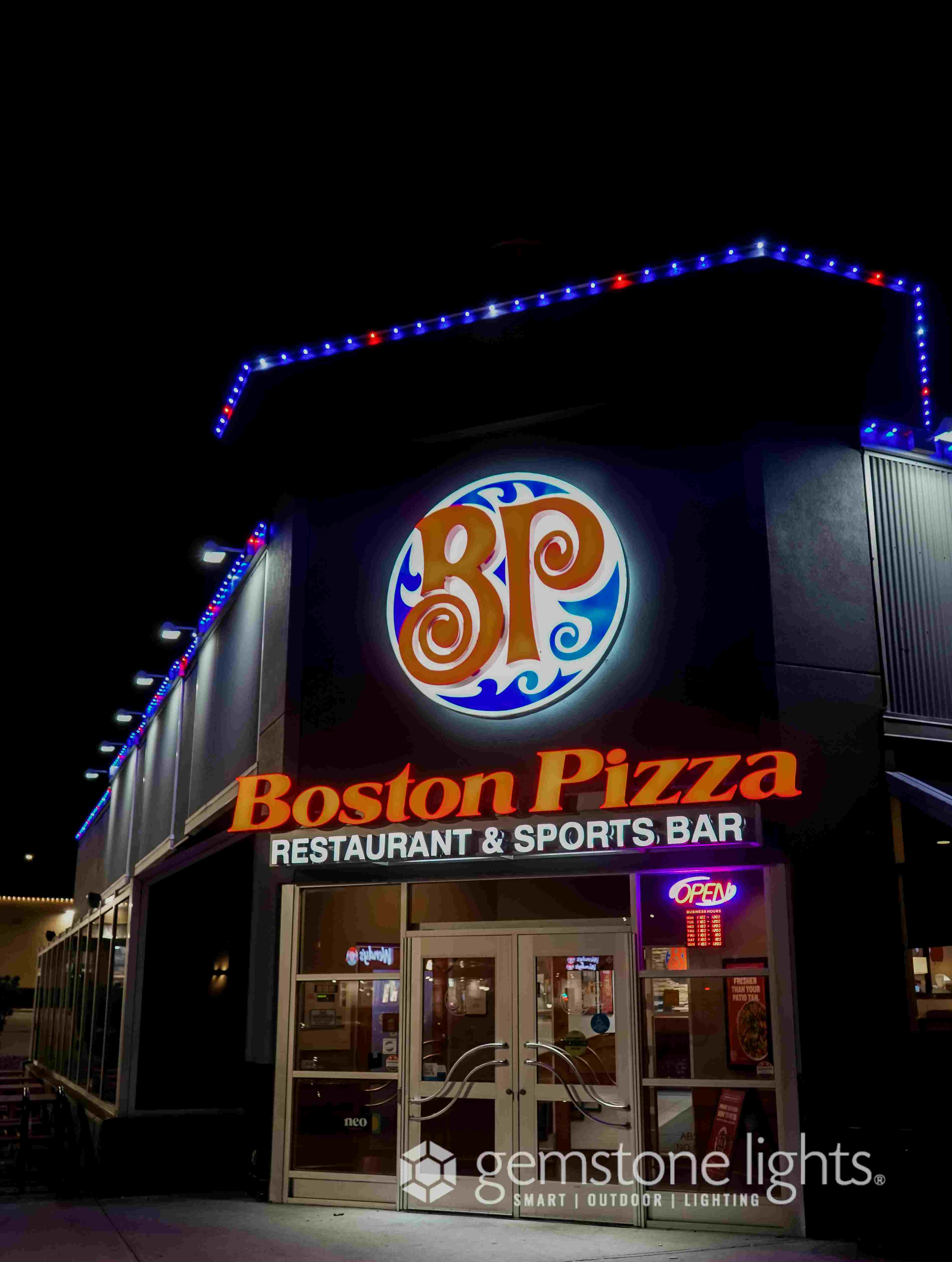 commercial roofline lighting on a pizza restaurant