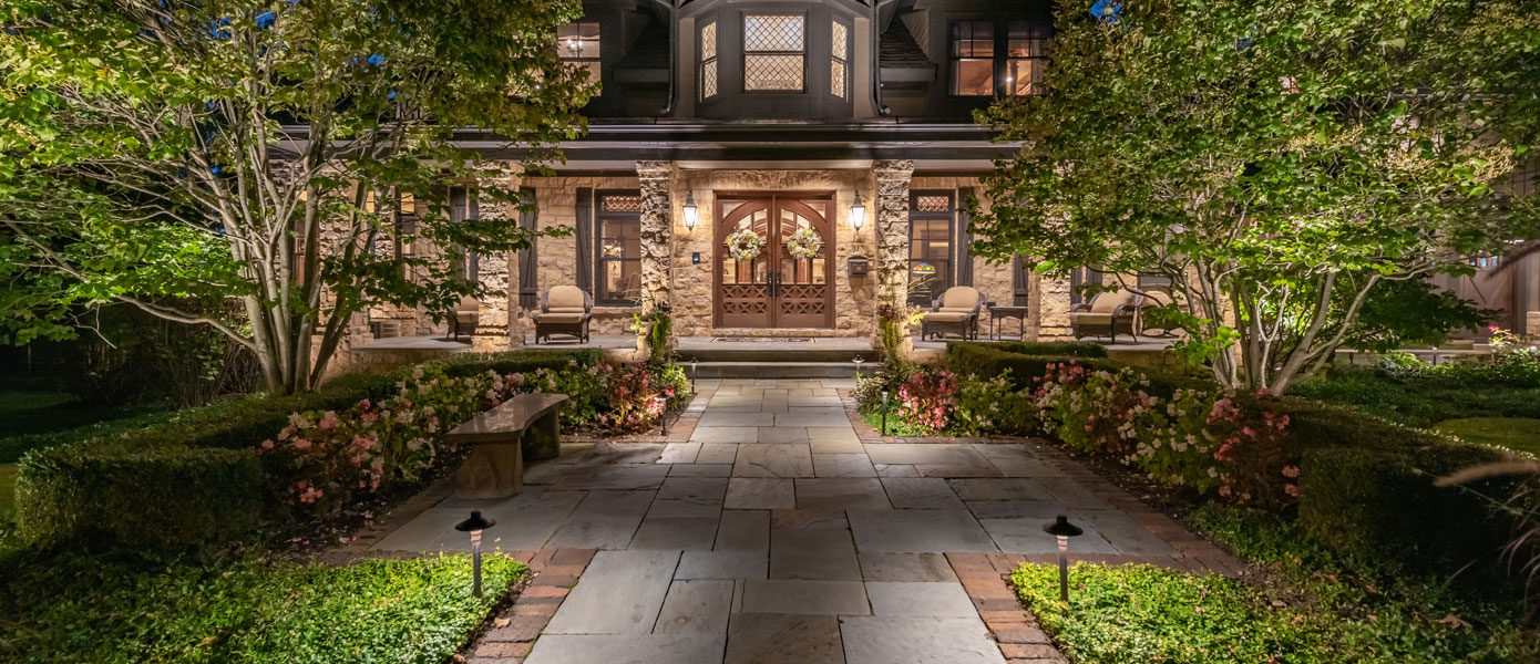 landscape lighting in Kenilworth, IL