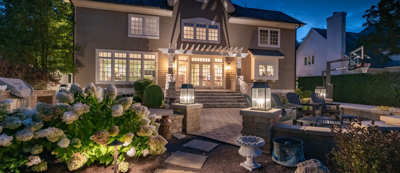 landscape lighting outside of home