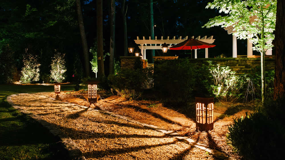 types of commercial outdoor lighting: commercial landscape lighting
