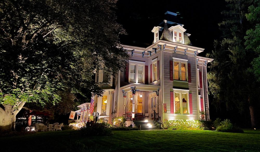 Halloween architectural lighting