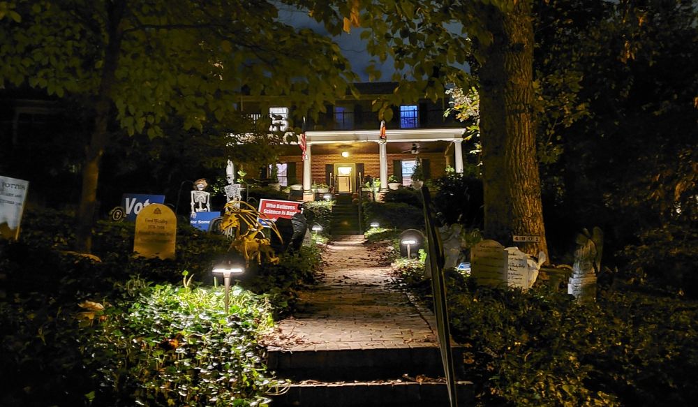 Halloween pathway lighting