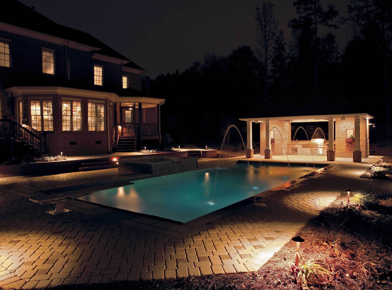 pool lighting around the backyard