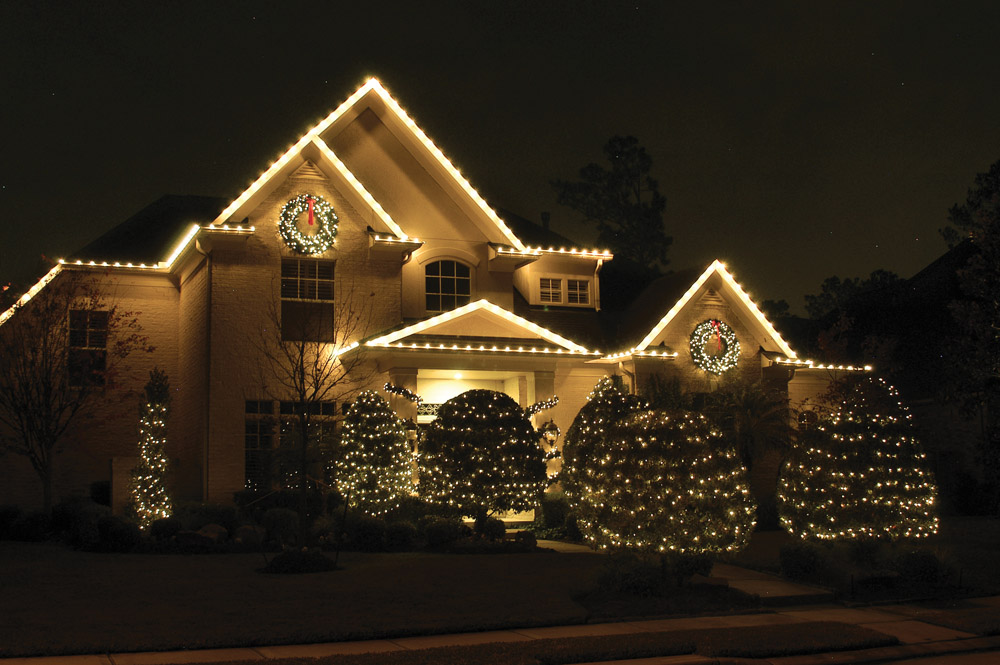 permanent Christmas lights vs. seasonal holiday light installation