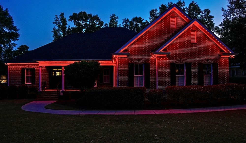 permanent red roofline lights