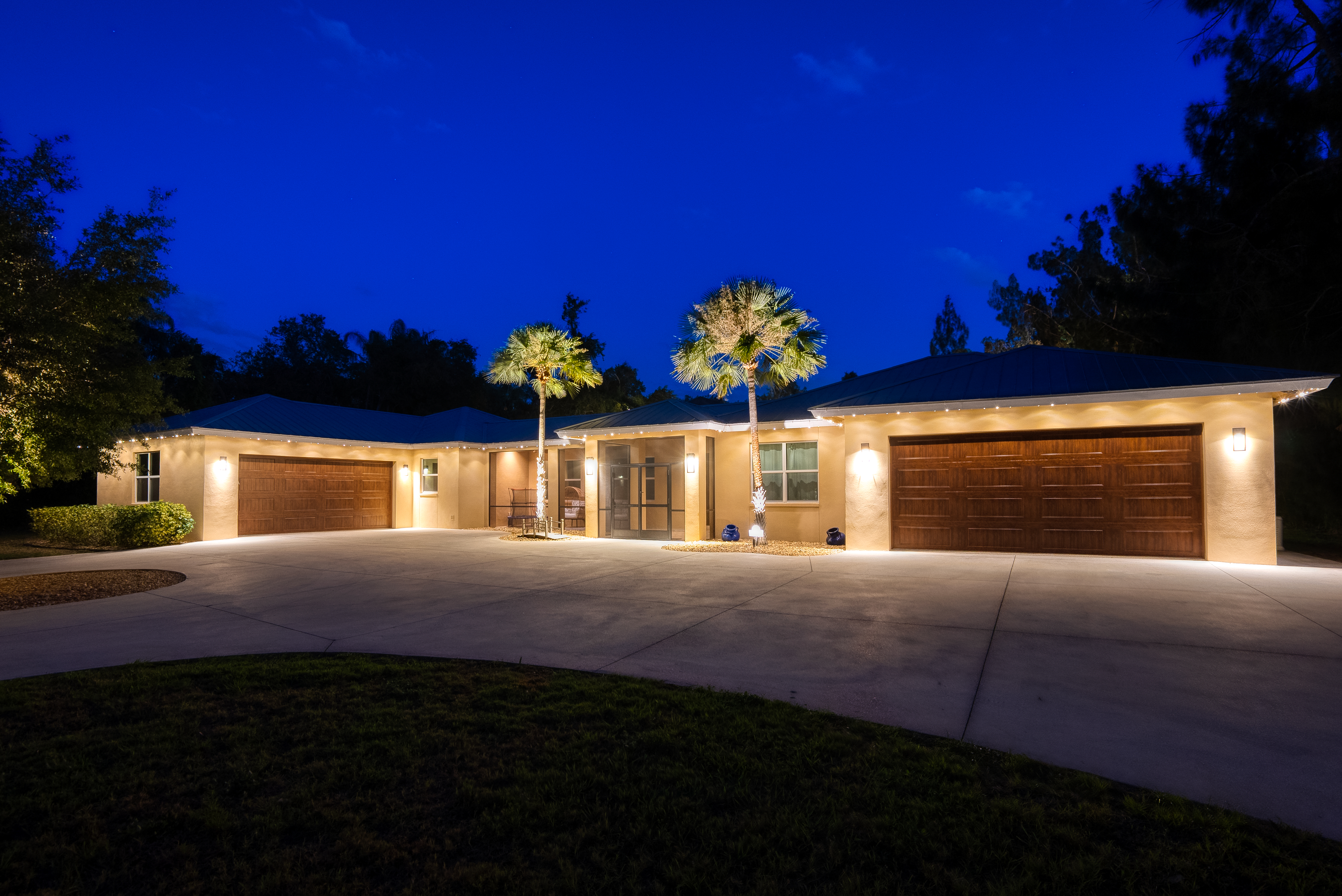 permanent roofline lighting naples florida