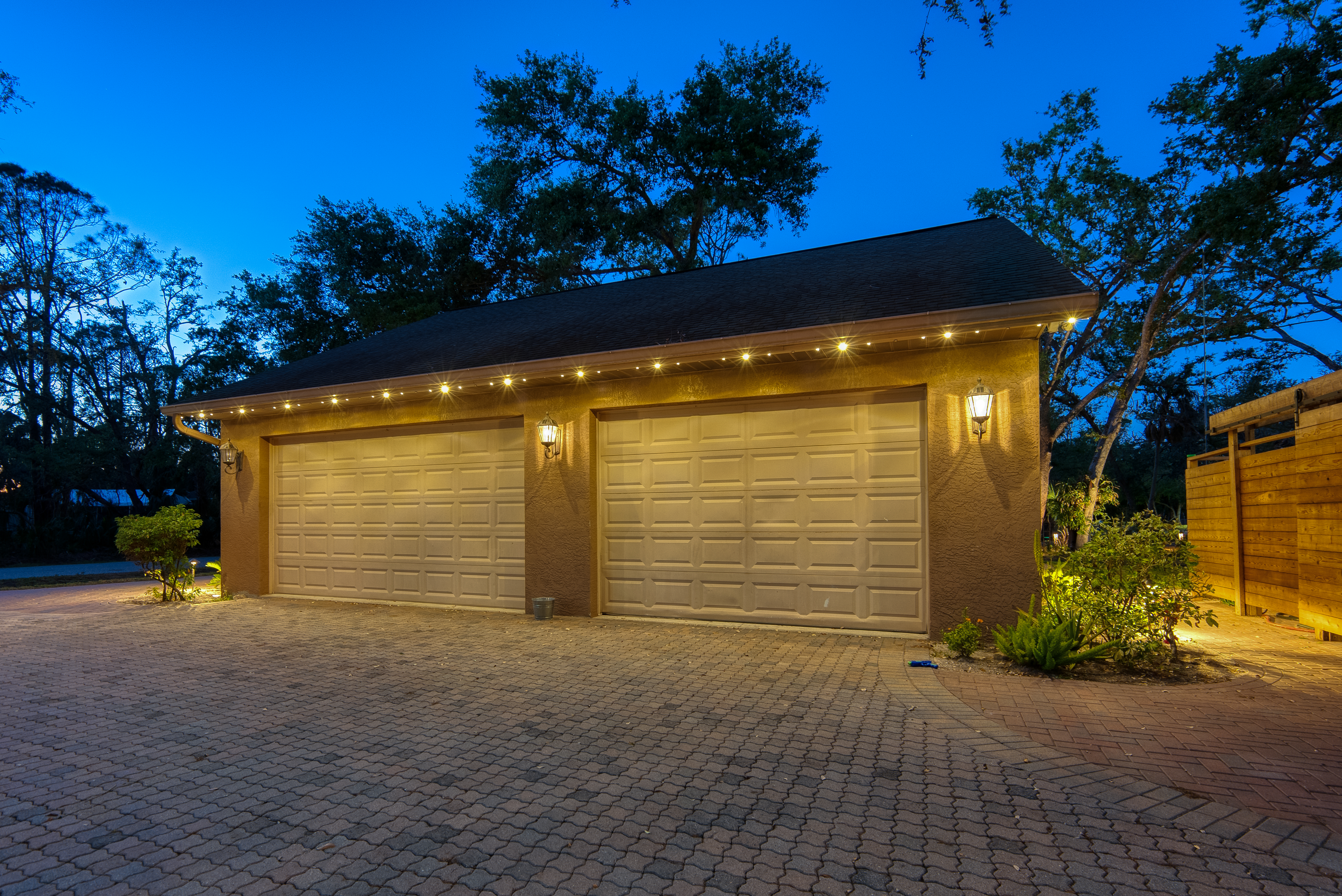 permanent roofline lighting naples florida