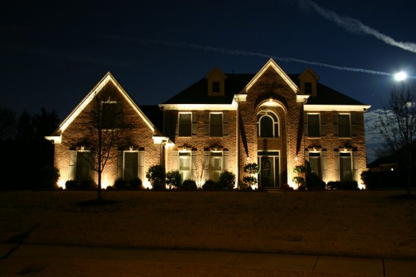 outdoor lighting on memphis home 