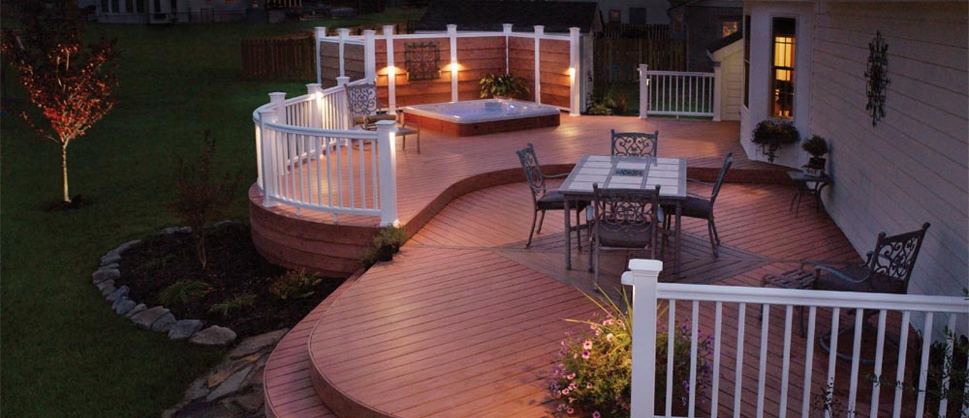 Deck with jacuzzi lighting