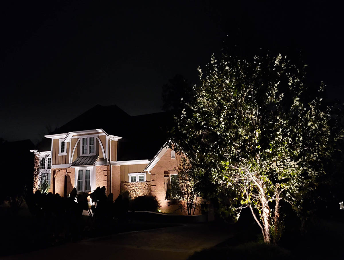 residential outdoor uplighting 