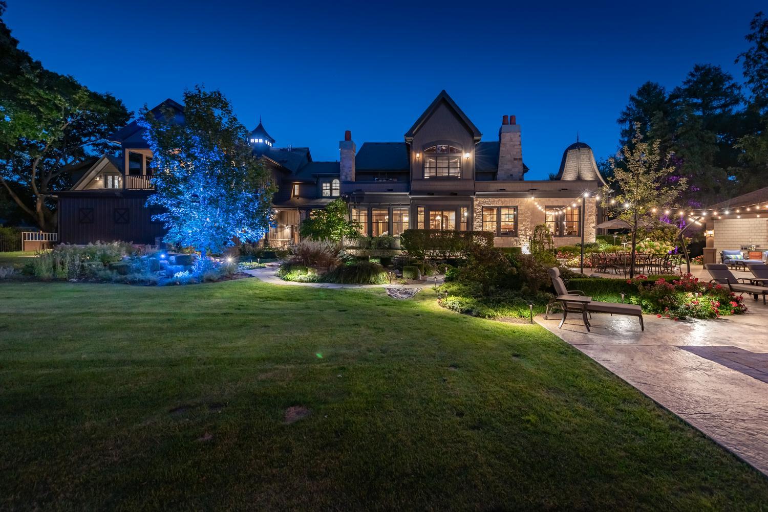 Landscape Color Changing Lighting in Richmond