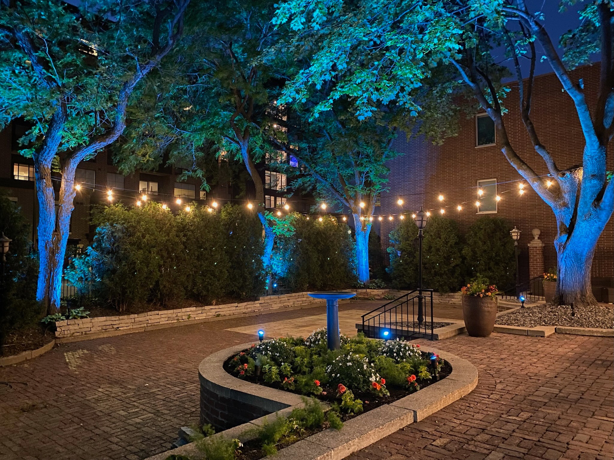 commercial landscape lighting cincinnati ohio
