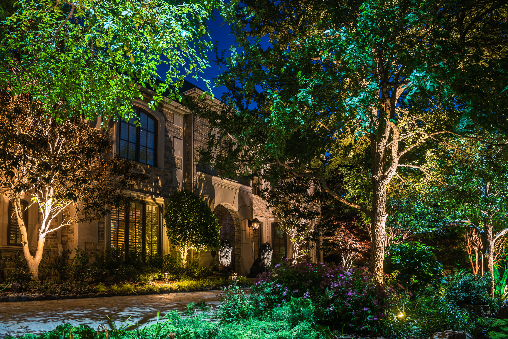 estate property tree uplighting indian hills ohio