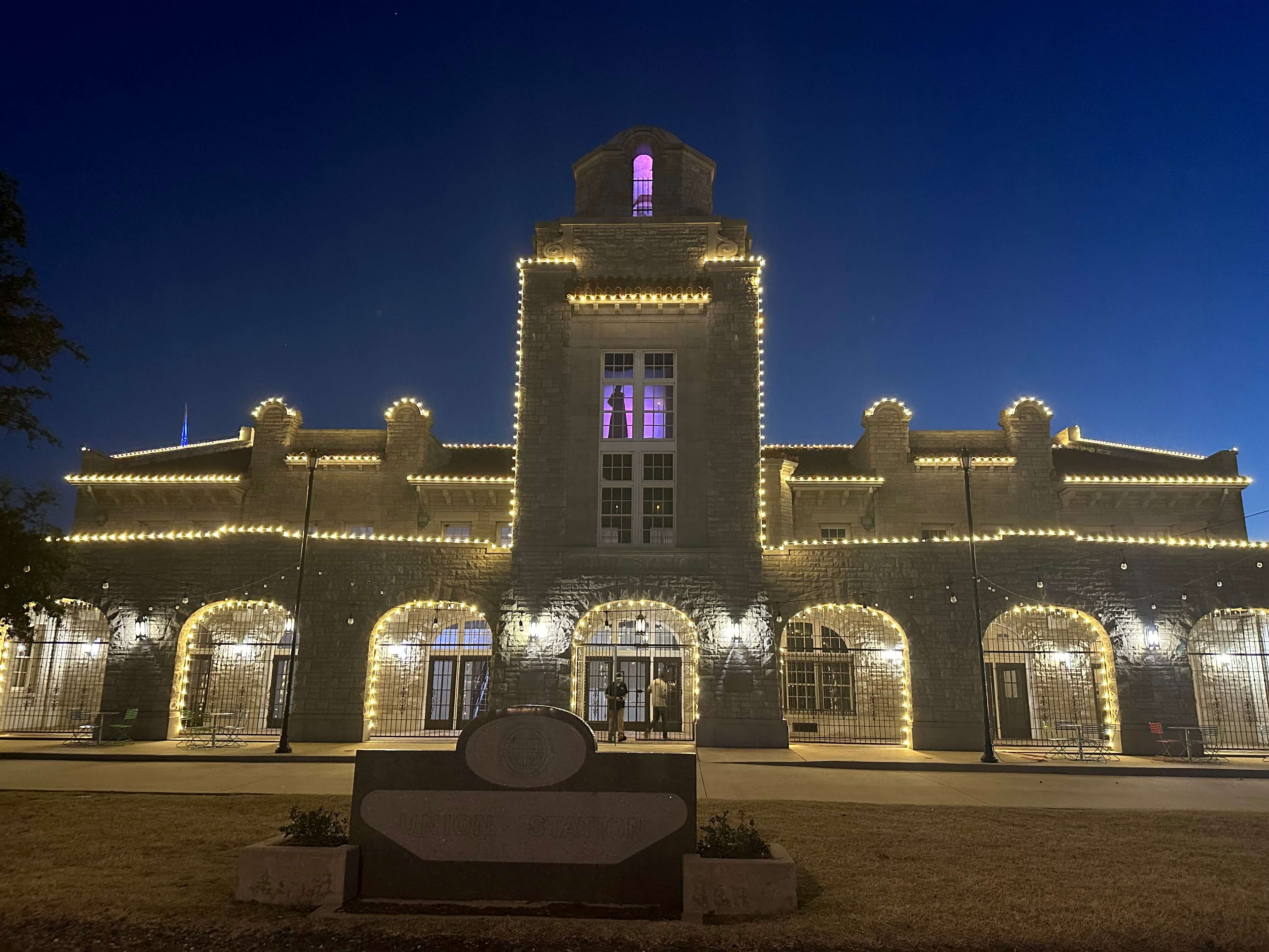 Holiday | Outdoor Lighting Perspectives of Oklahoma City