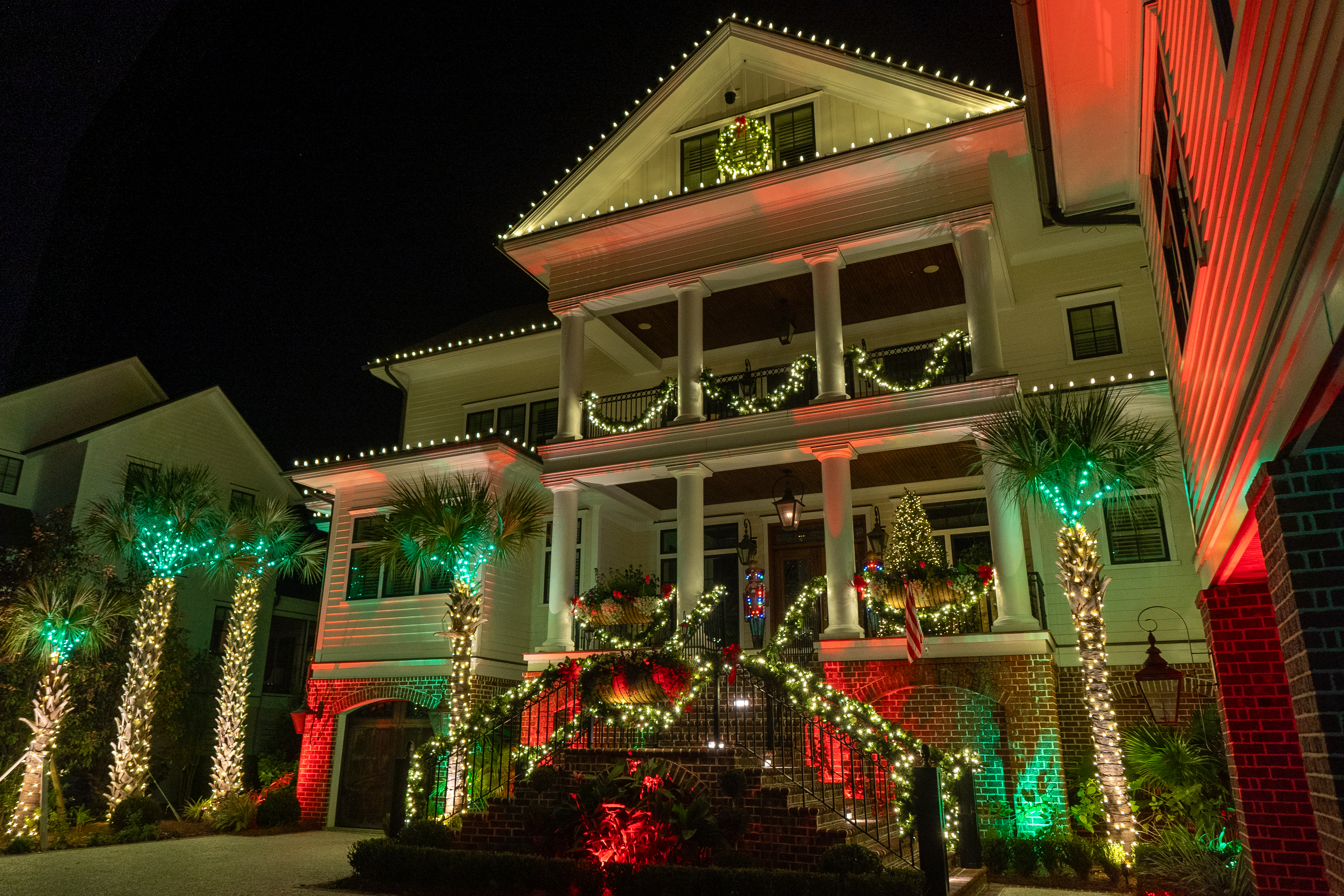 red and green lighting on house